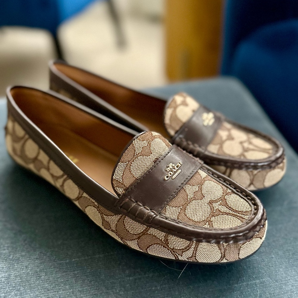 EUC COACH Signature Print Brown Tan Loafer Flats - 8